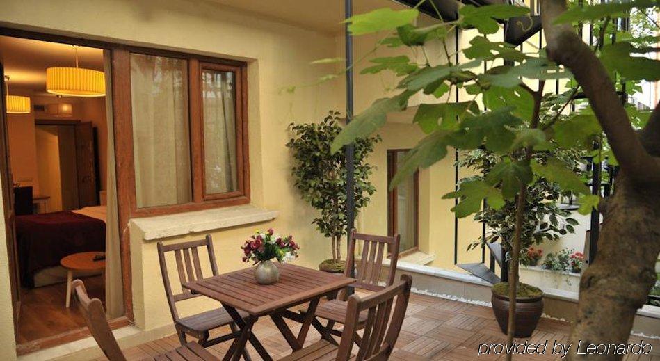 Three Apples Taksim Residence Istanbul Exterior photo